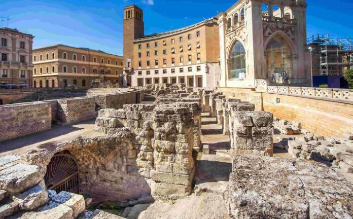 lecce anfiteatro romano
