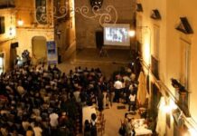 Noci Film Fest 2026: al via la XIII edizione con Valerio Lundini. Il programma completo