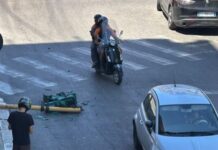 Bari, crolla semaforo in viale della Repubblica: sfiorati i pedoni