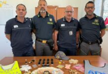 Viaggiavano dalla Grecia con centinaia di dosi di droga: due arresti a Brindisi