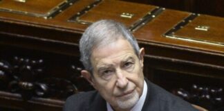 Musumeci “Fuori posto non è l’Etna, ma l’aeroporto di Catania”