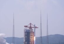Cina, lanciati sette satelliti con un razzo Long March-6C