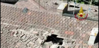 Esplosione in una palazzina di Perugia, due feriti gravi: le immagini