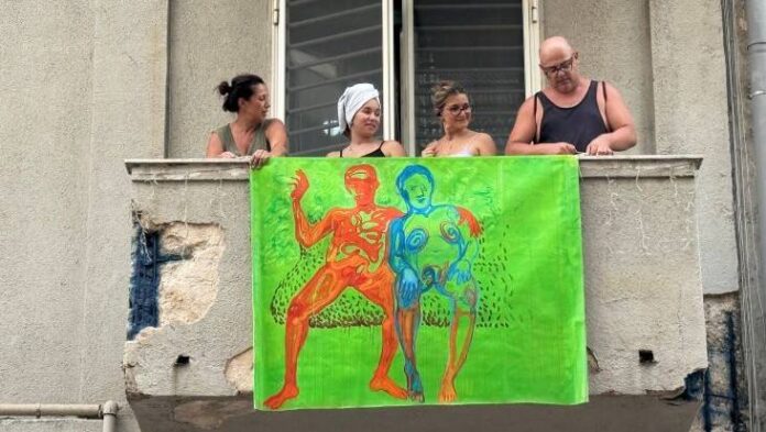 “Coppia ipostatica che saluta” di Giorgio Pignotti per “Il mattino ha Lory in bocca” 5