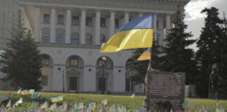 UE incassa 1,4 mld dai beni russi congelati e li destina all’Ucraina