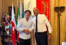 Bari e la nave Vlora: Leccese incontra Kledi Kadiu per il 35° anniversario