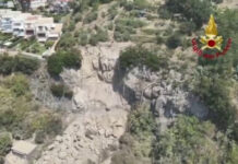 Terremoto Campi Flegrei, ricognizione aerea dei vigili del fuoco con i droni