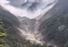 Tibet, una frana al confine con il Nepal travolge strade e infrastrutture