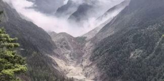 Tibet, una frana al confine con il Nepal travolge strade e infrastrutture