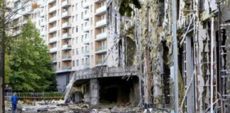Riprendono gli attacchi russi su Kiev, almeno due morti e sette feriti
