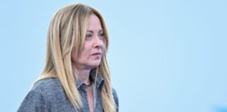 Meloni “Il governo tiene la barra dritta e non scappa”