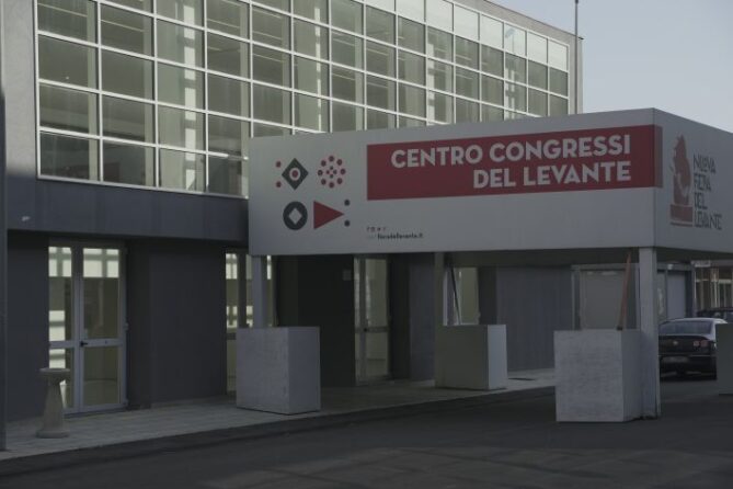 Esterno centro congressi