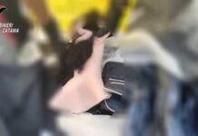 Arsenale e maschere per rapine in un garage a Catania, arrestato 36enne