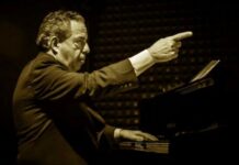 Musica e cinema a Vieste: Vince Tempera festeggia i suoi 80 anni all’Anfiteatro Nobile