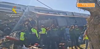 Spagna, aumenta il bilancio delle vittime nello scontro fra due treni