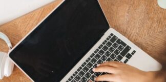 Come protegge una PEC le email aziendali in modo legalmente sicuro?